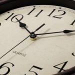 Foxtop Retro Silent Non-Ticking Round Classic Clock Quartz Decorative Battery Operated Wall Clock for Living Room Kitchen Home Office 12 Inch (Bronze) - Image 8