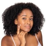 Neutrogena Rapid Tone Repair Retinol + Vitamin C Dark Spot Corrector Face Serum, Daily Anti-Wrinkle Dark Spot Corrector to Brighten & Even Tone, Mineral-Oil & Dye-Free, White, 1 oz - Image 5