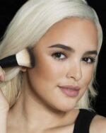 Maybelline New York City Bronzer Powder Makeup, Bronzer and Contour Powder, 200, 0.32 oz. - Image 10