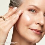 Almay Anti-Aging Foundation, Smart Shade Face Makeup with Hyaluronic Acid, Niacinamide, Vitamin C & E, Hypoallergenic-Fragrance Free, 100 Light, 1 Fl Oz (Pack of 1) - Image 7